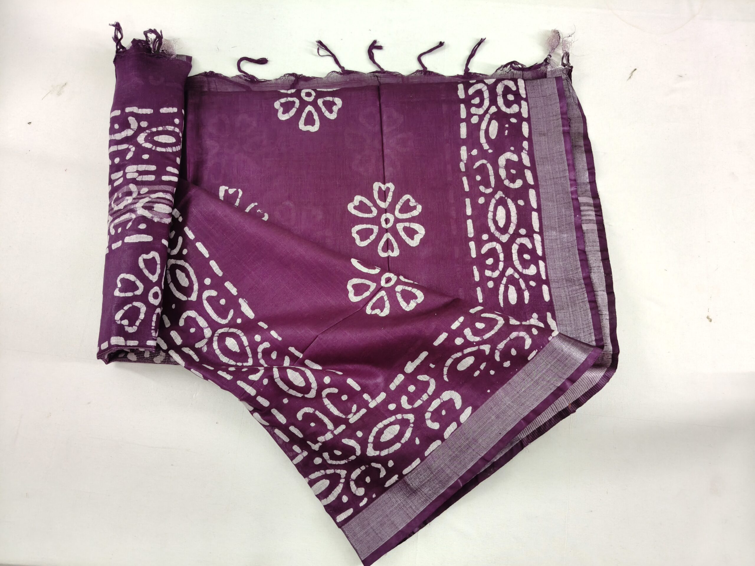 Pure Cotton Hand Block Batik Print Saree With Blouse Pcs-Wine - Image 2