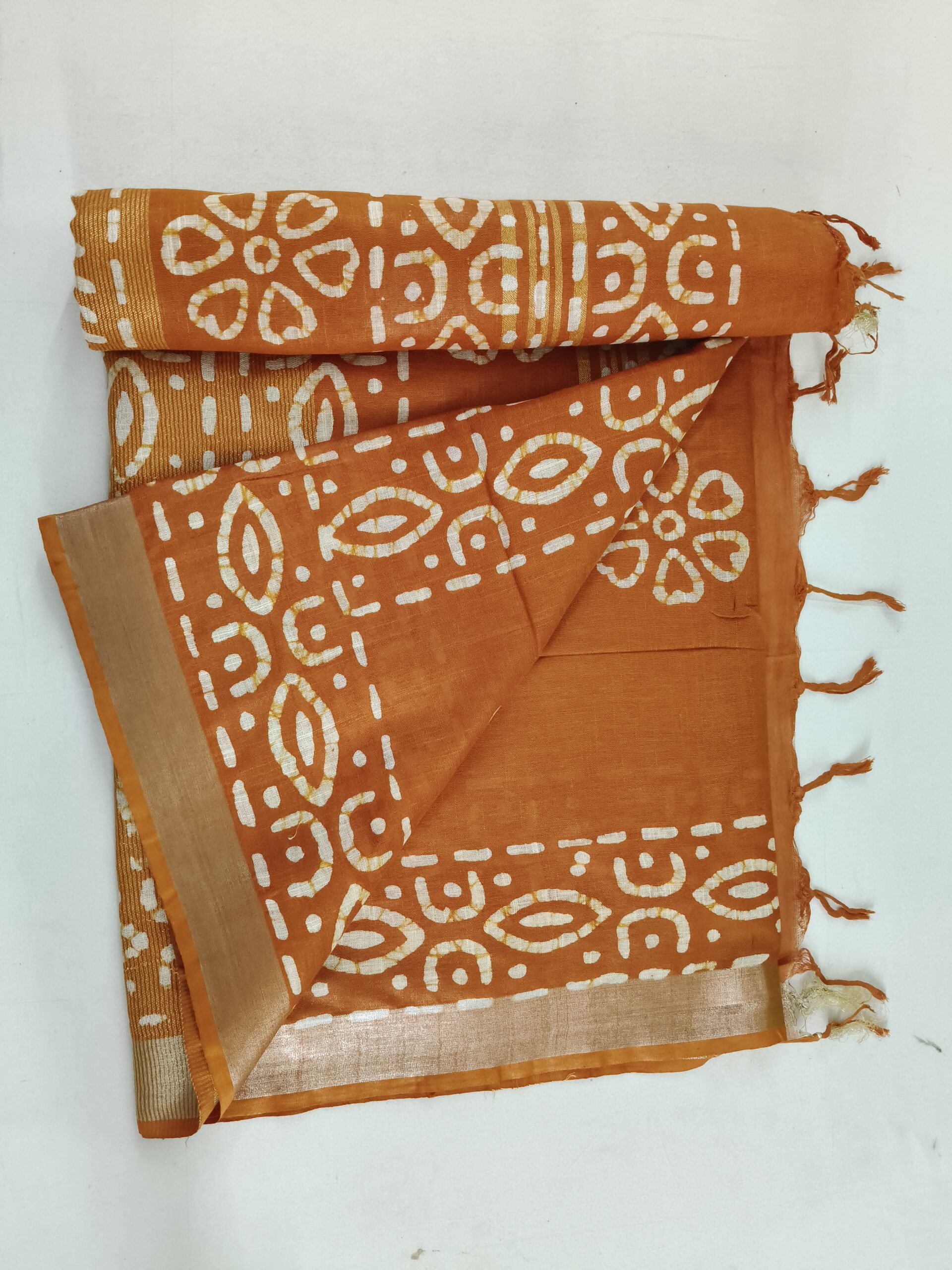 Pure Cotton Hand Block Batik Print Saree With Blouse Pcs-Brown - Image 2