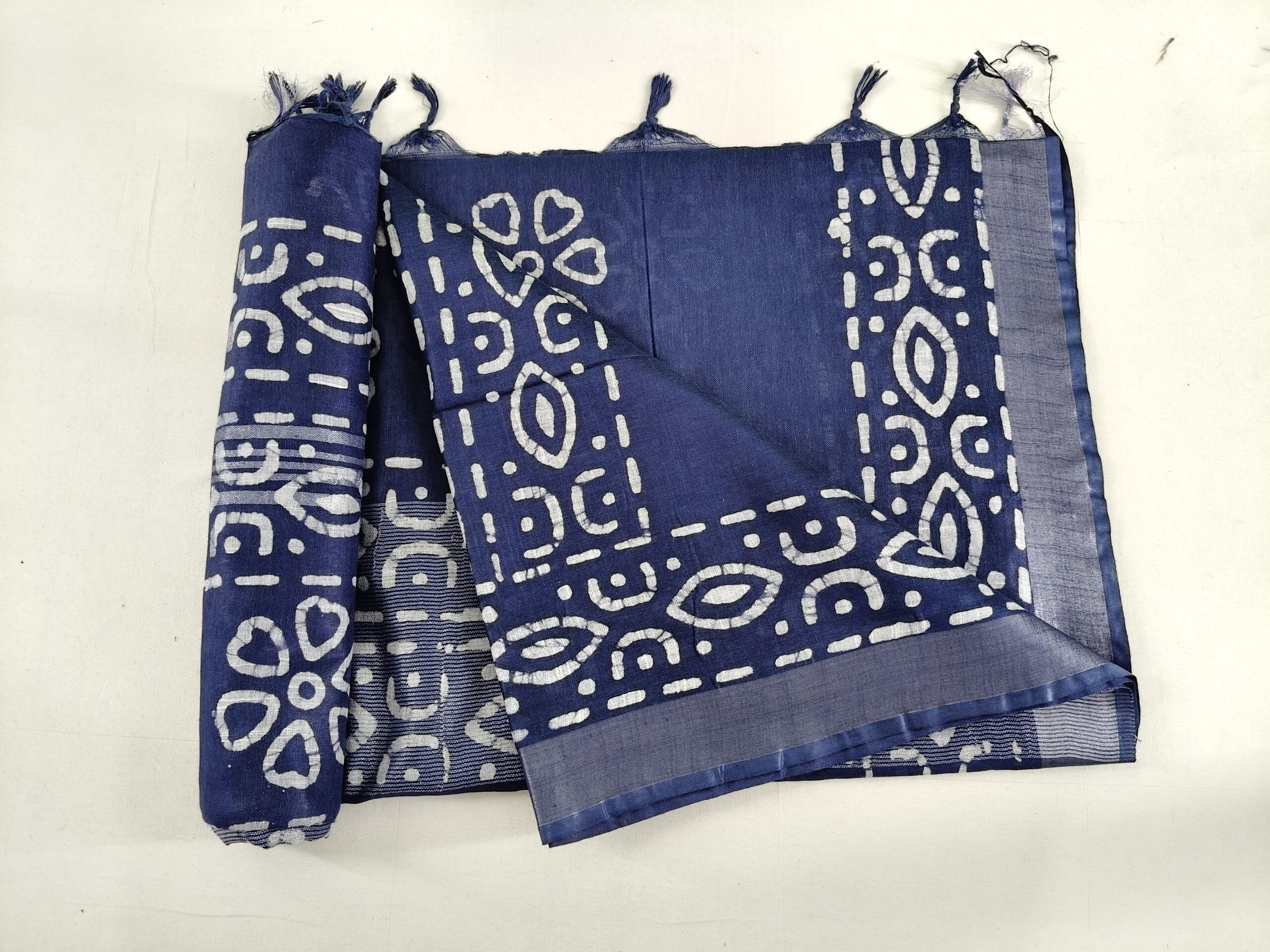 Pure Cotton Hand Block Batik Print Saree With Blouse Pcs-Navy Blue - Image 3